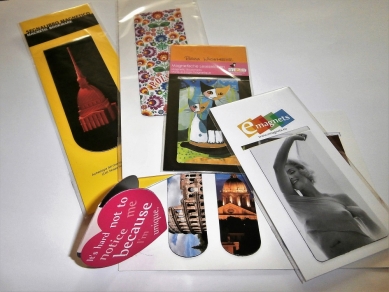 Magnetic bookmarks